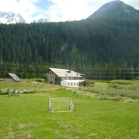 Chalet Rustico Bertolini Per Gruppi! Villa Vermiglio Luaran gambar